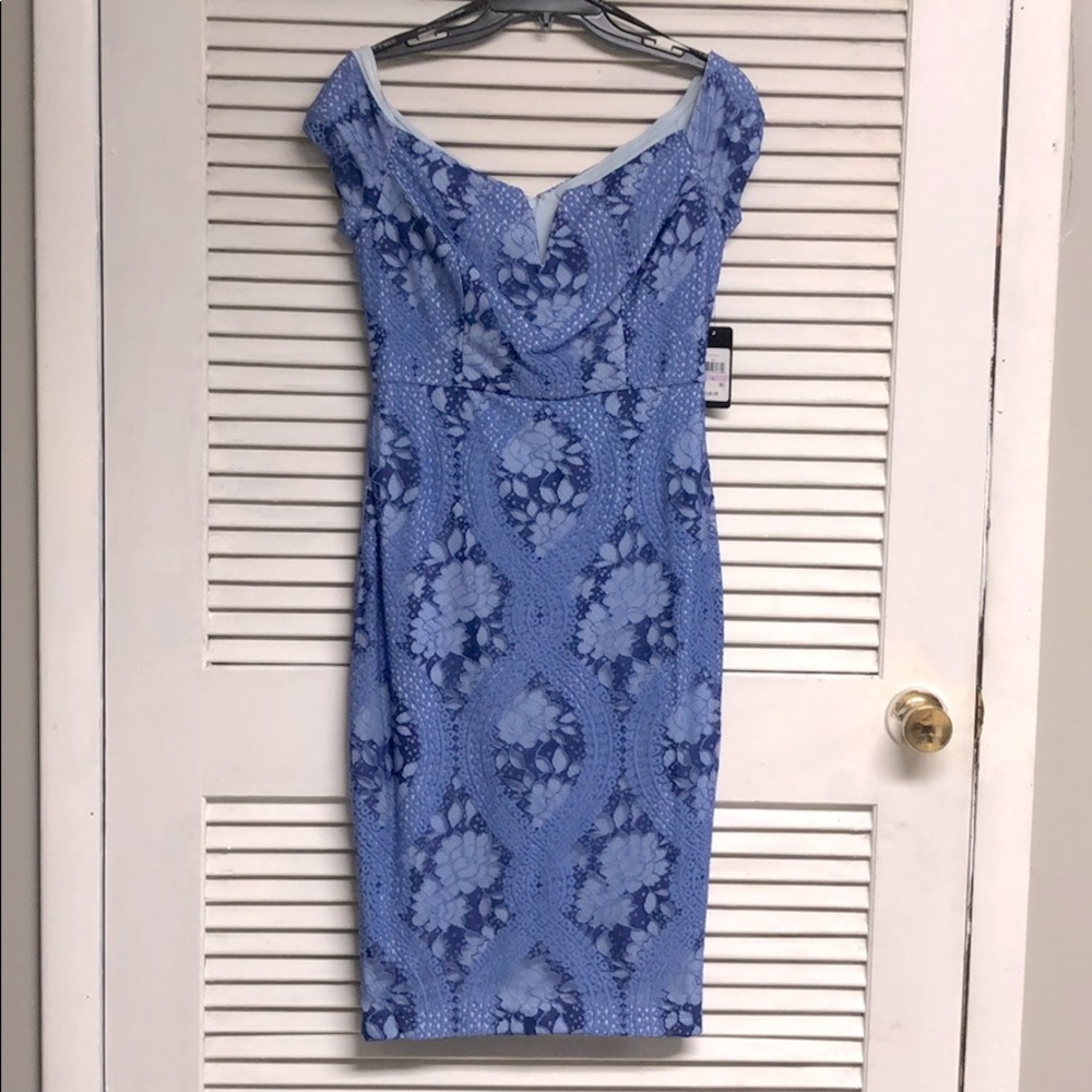 NWT - Off the Shoulder Guess Dress